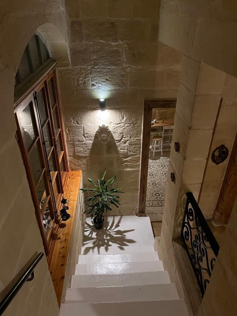 A Remarkable 500 Years Old House Of Character Senglea Ngoại thất bức ảnh